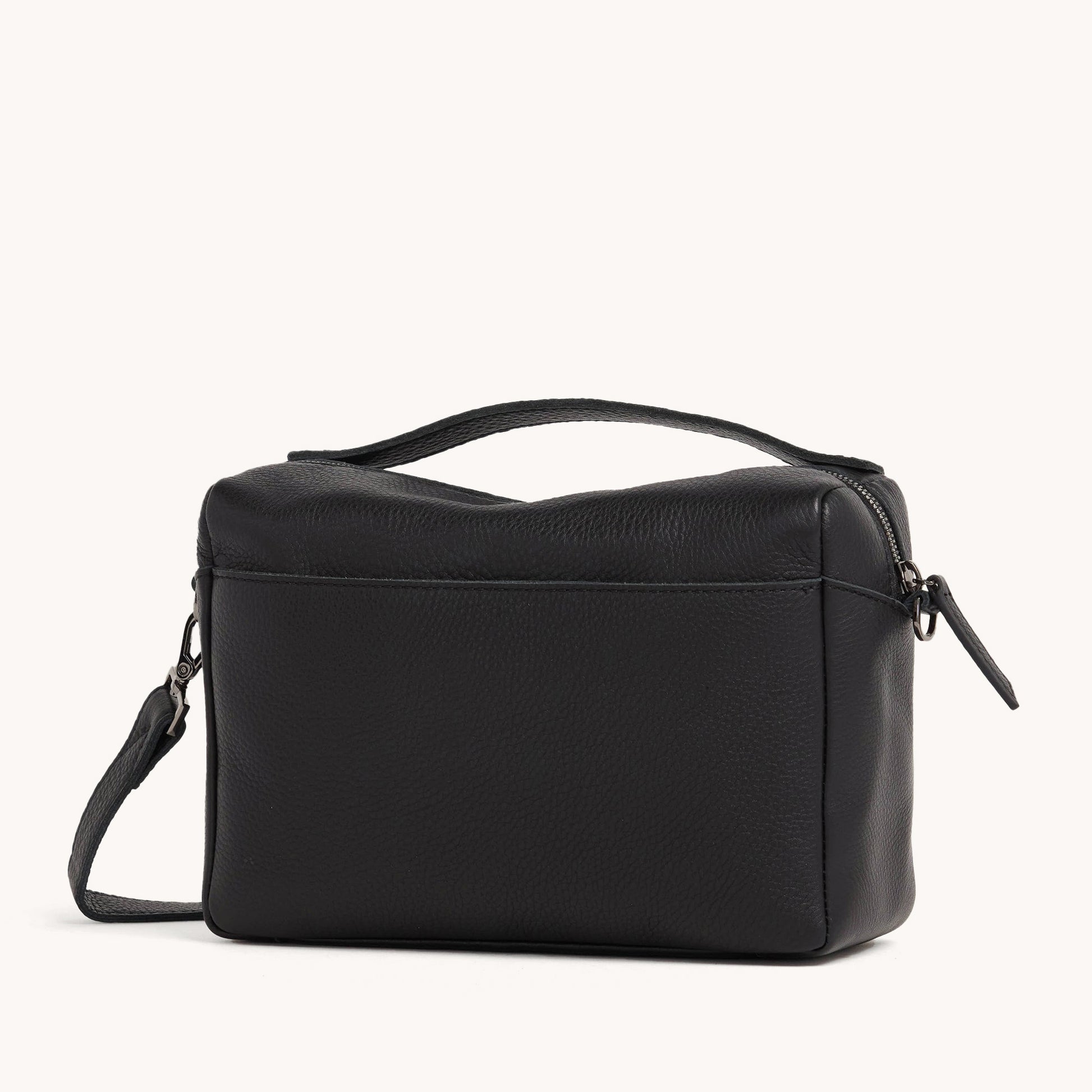 Evan-Crossbody-Med-Black-GM-Back-View