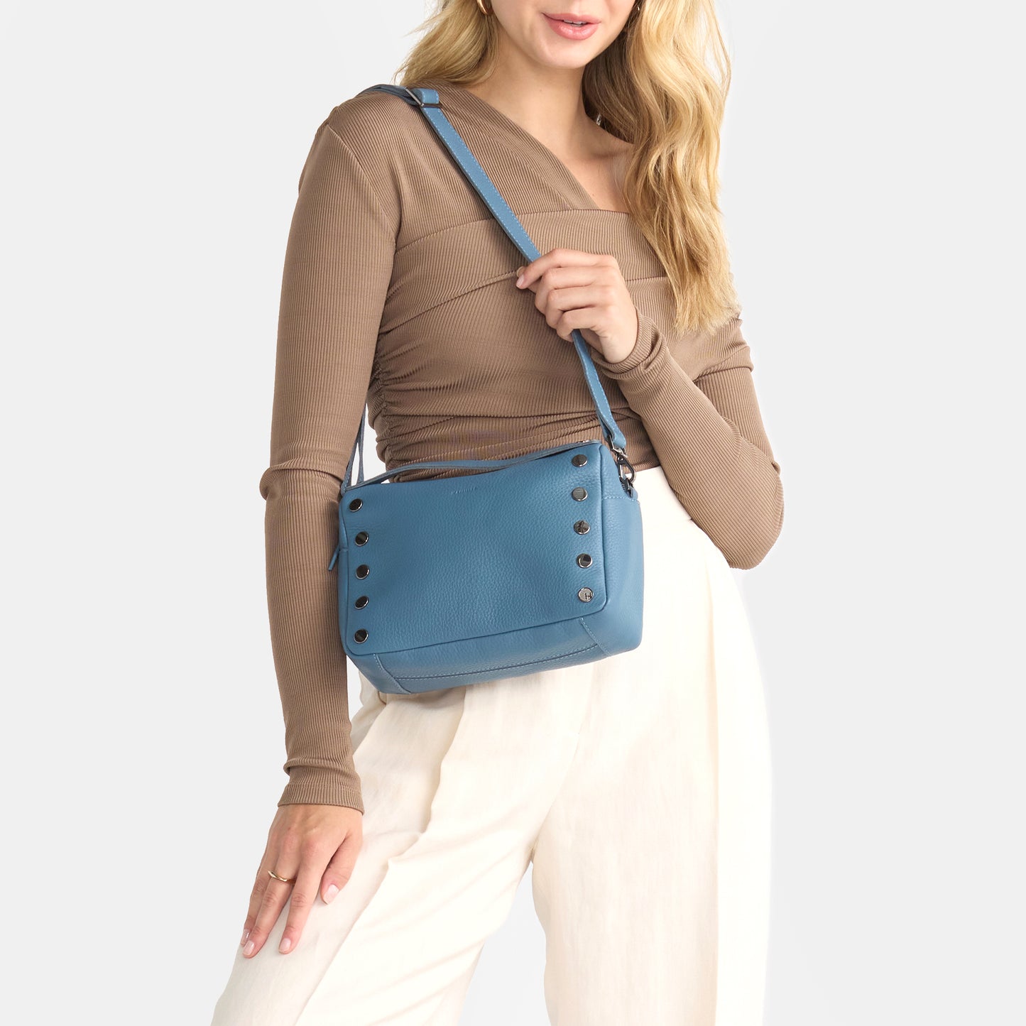 Evan-Crossbody-Med-Curated-Blue-model-view