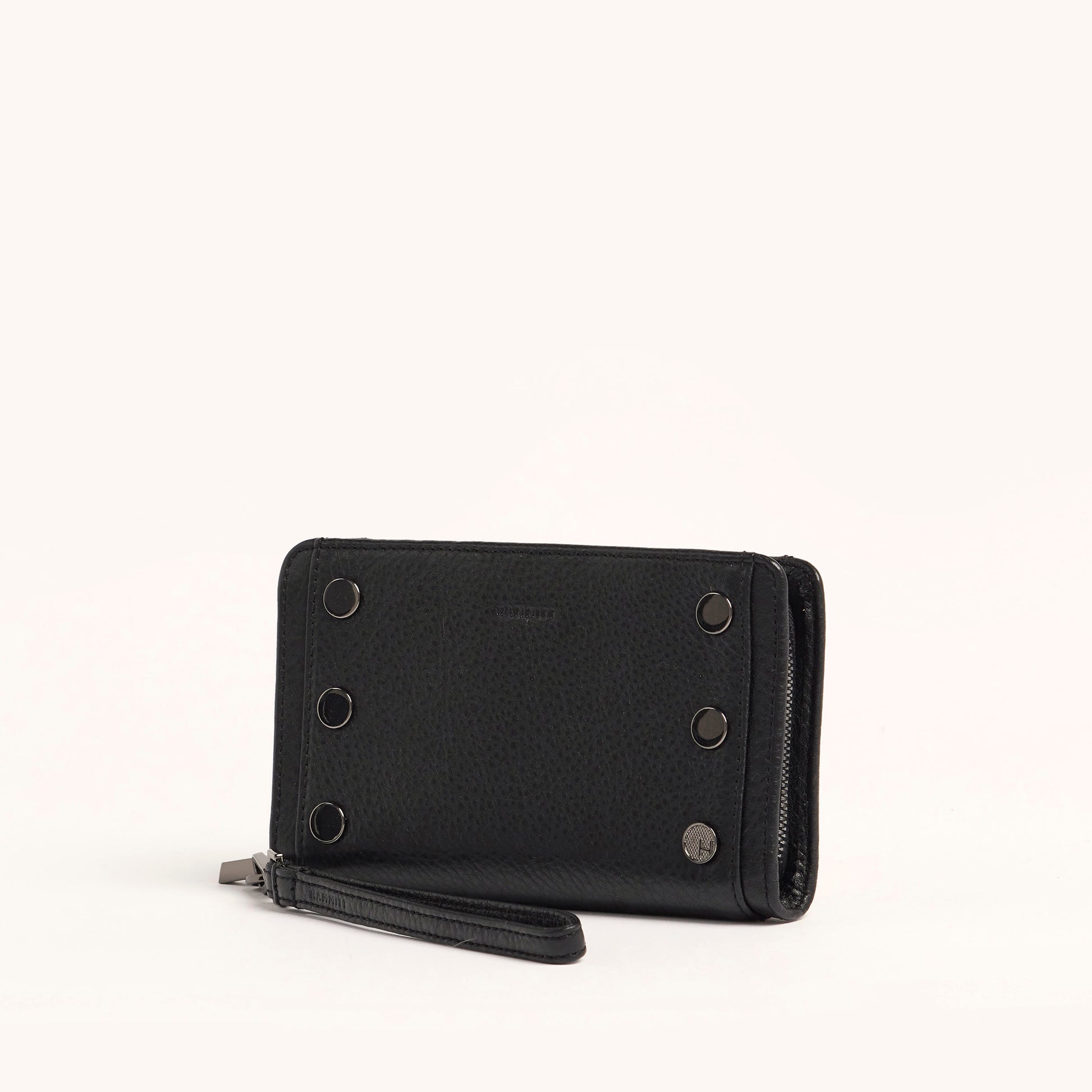 Bryant-Wallet-Black-GM-Front-View-2