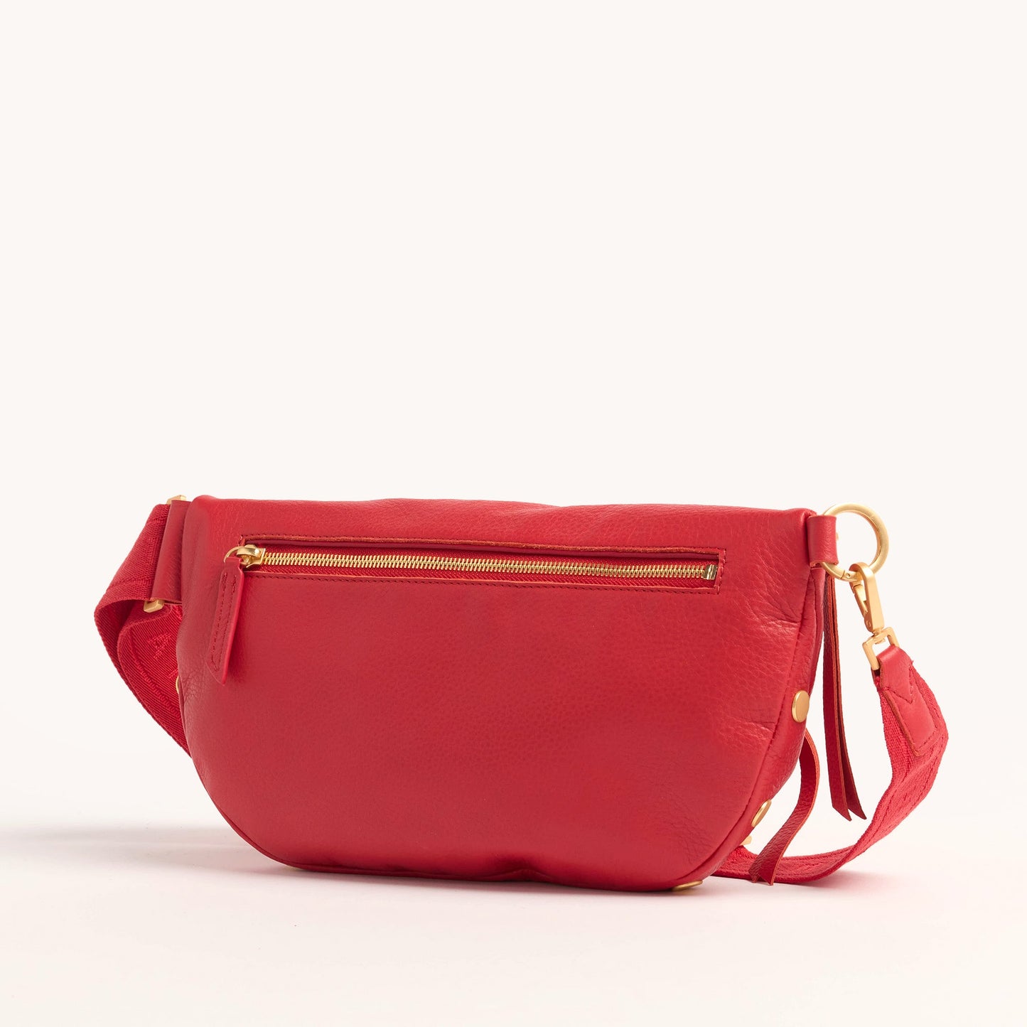 Charles-Crossbody-Lrg-Poppy-Red-BG-Detail-View